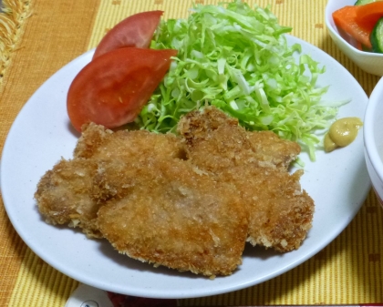 ヒレ肉で揚げ焼きなのでカツでもいつもよりヘルシーな気分で食べられるので嬉しいです♪油の処理も楽なので助かります！美味しかったです、ご馳走様でした☆