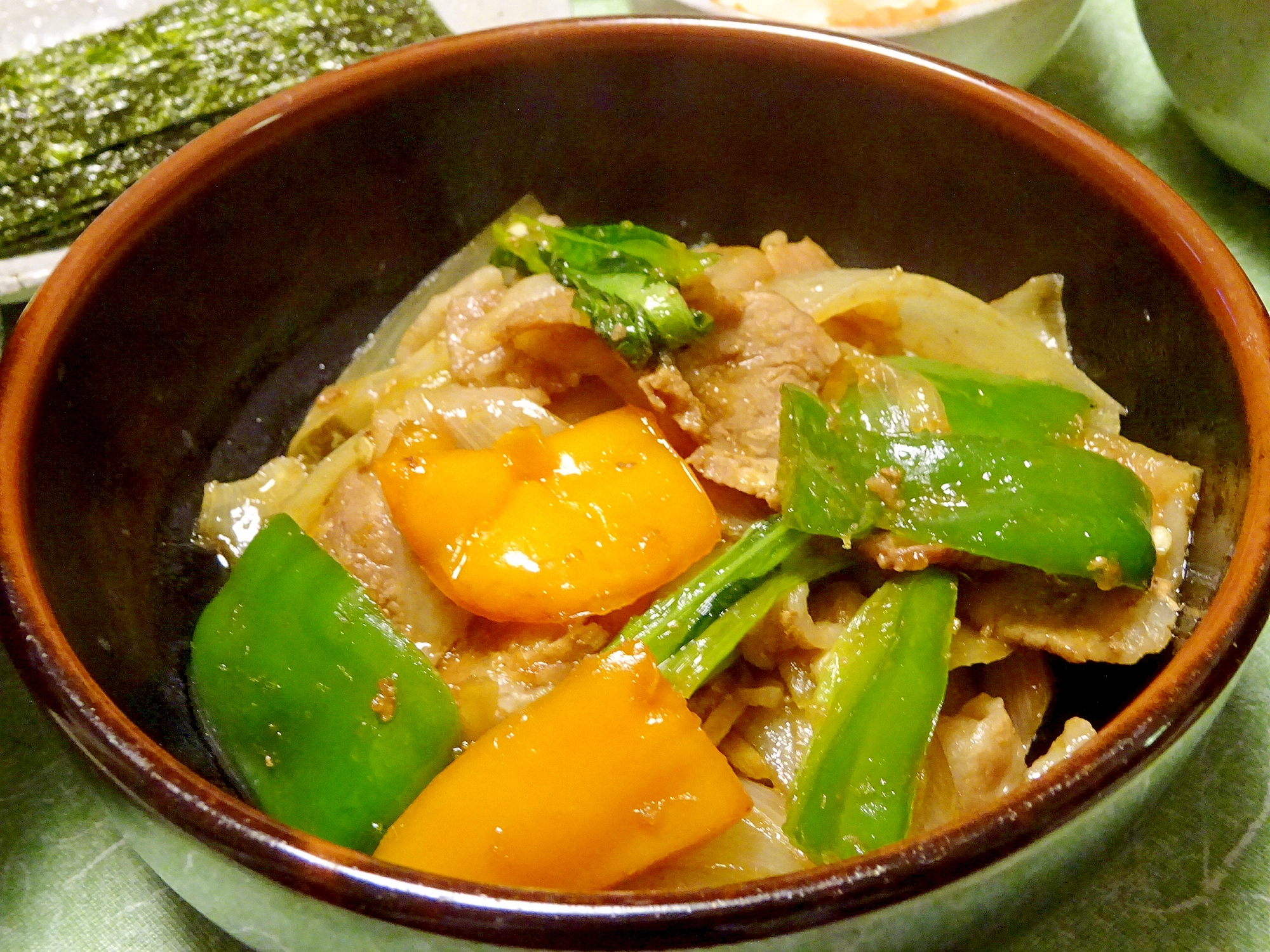 ■15分で..野菜でかさまし～豚生姜焼き