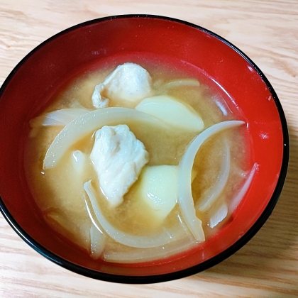 鶏とじゃがいものお味噌汁❀