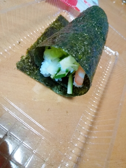 カニカマ卵ツナ手巻き寿司