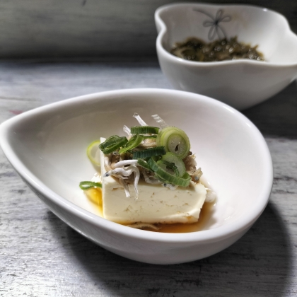 釜揚げしらすの冷奴