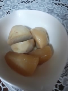 久しぶりにサトイモ食べました。大根も味がしみて美味しかったです。