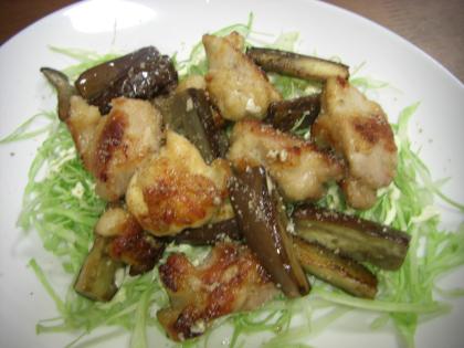 茄子と鶏肉のピリ辛炒め　（我が家の味）