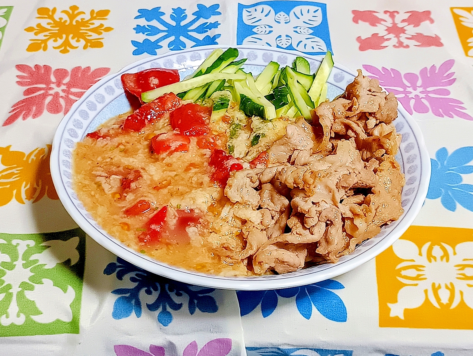 スタミナ満点♥️トマトとろろラーメン