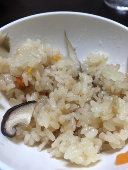 小さい子も食べるので、しめじの代わりに歯で切りやすい舞茸にしました。
味はちょうどよく、子供もよく食べました。