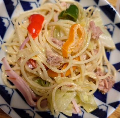 ツナ入りサラダパスタ