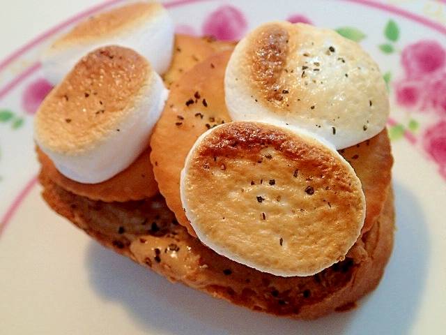 ピーナツバターとリッツとマシュマロのバゲット♪