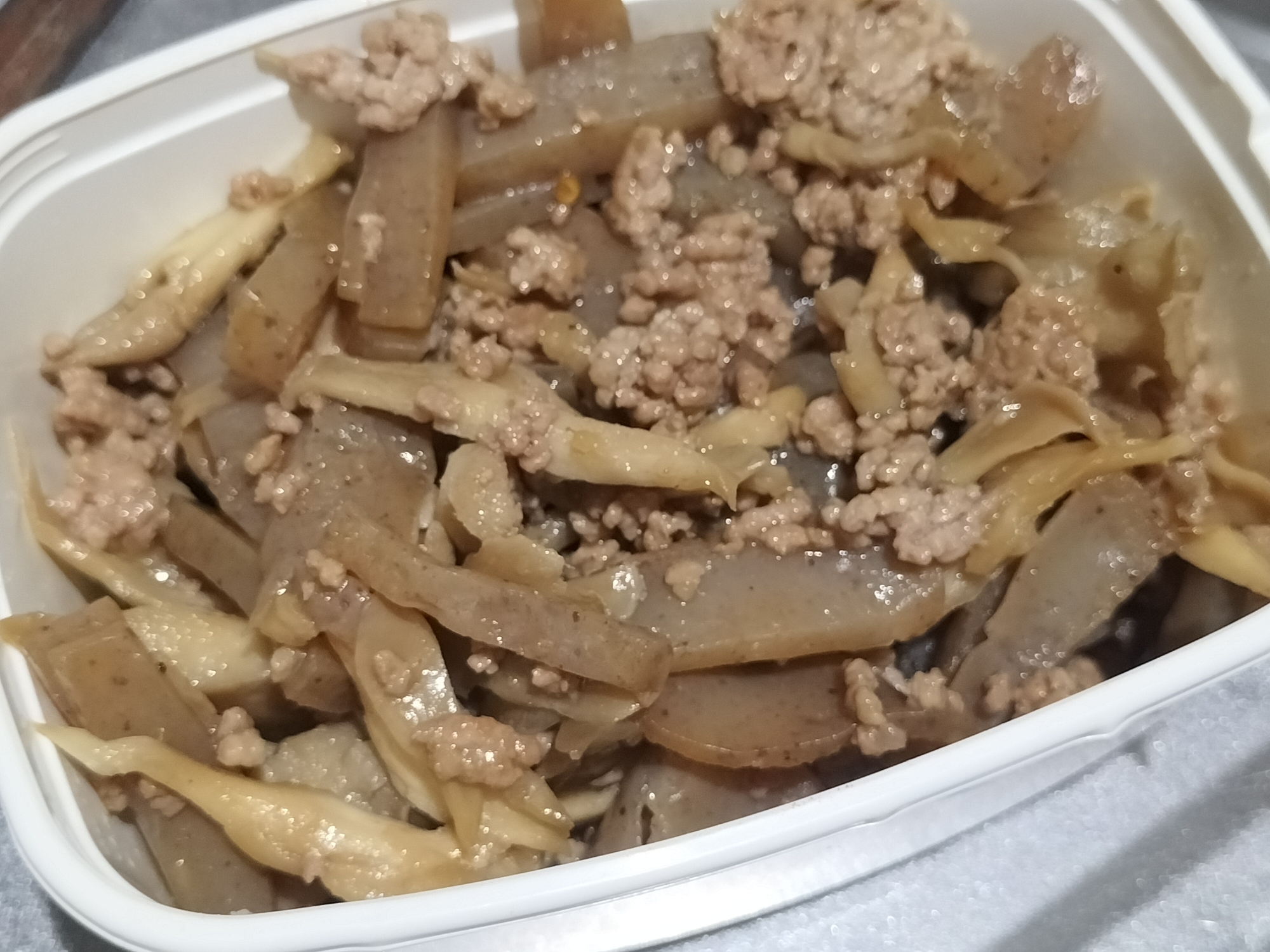 簡単作り置き♪舞茸とひき肉の甘辛炒め