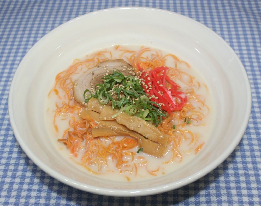 ドライベジタブル麺☆乾燥にんじん麺で豚骨ラーメン風