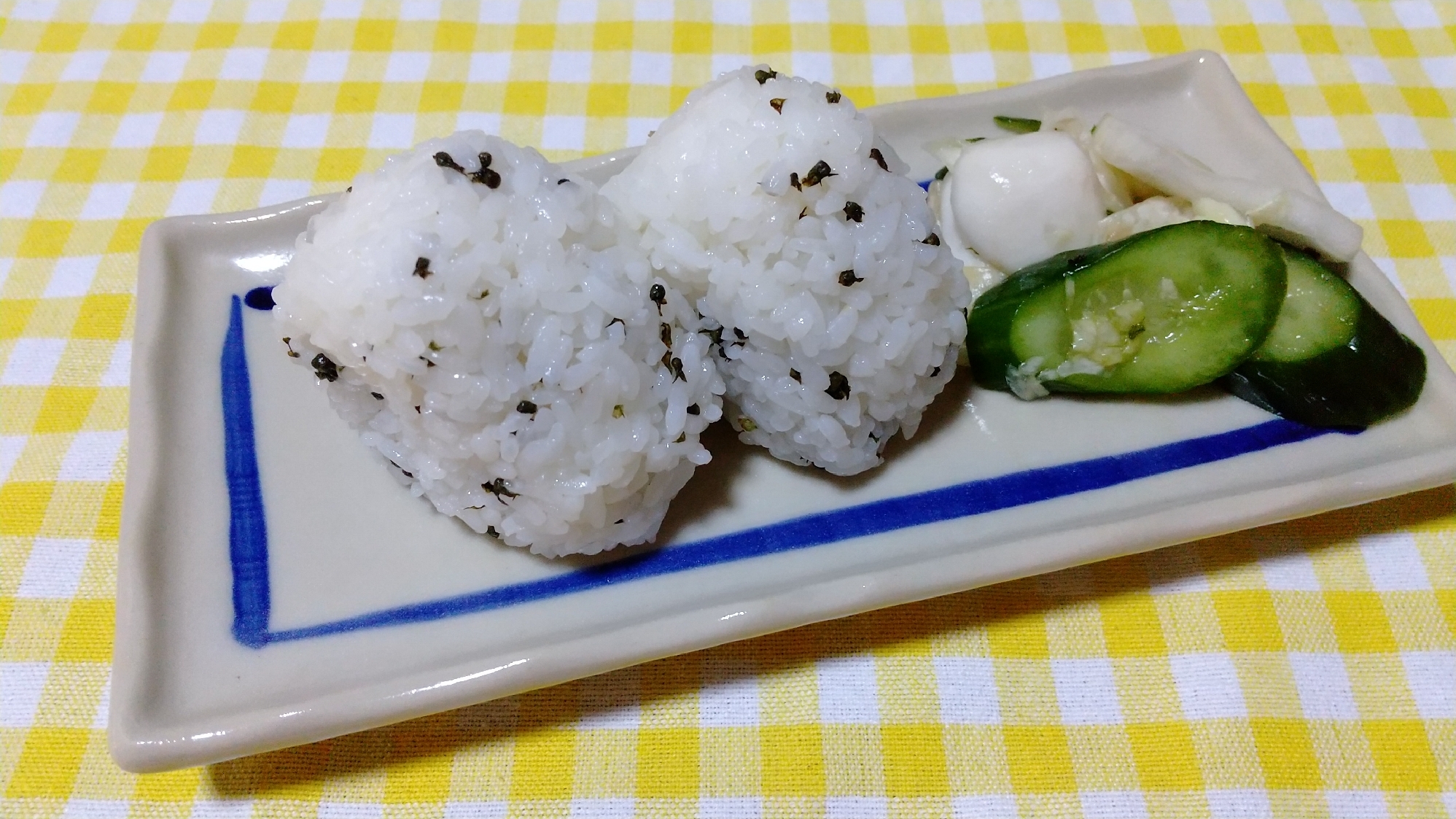 紫蘇の実の塩漬け おにぎり お漬け物 レシピ 作り方 By ミラクルシンデレラ 楽天レシピ