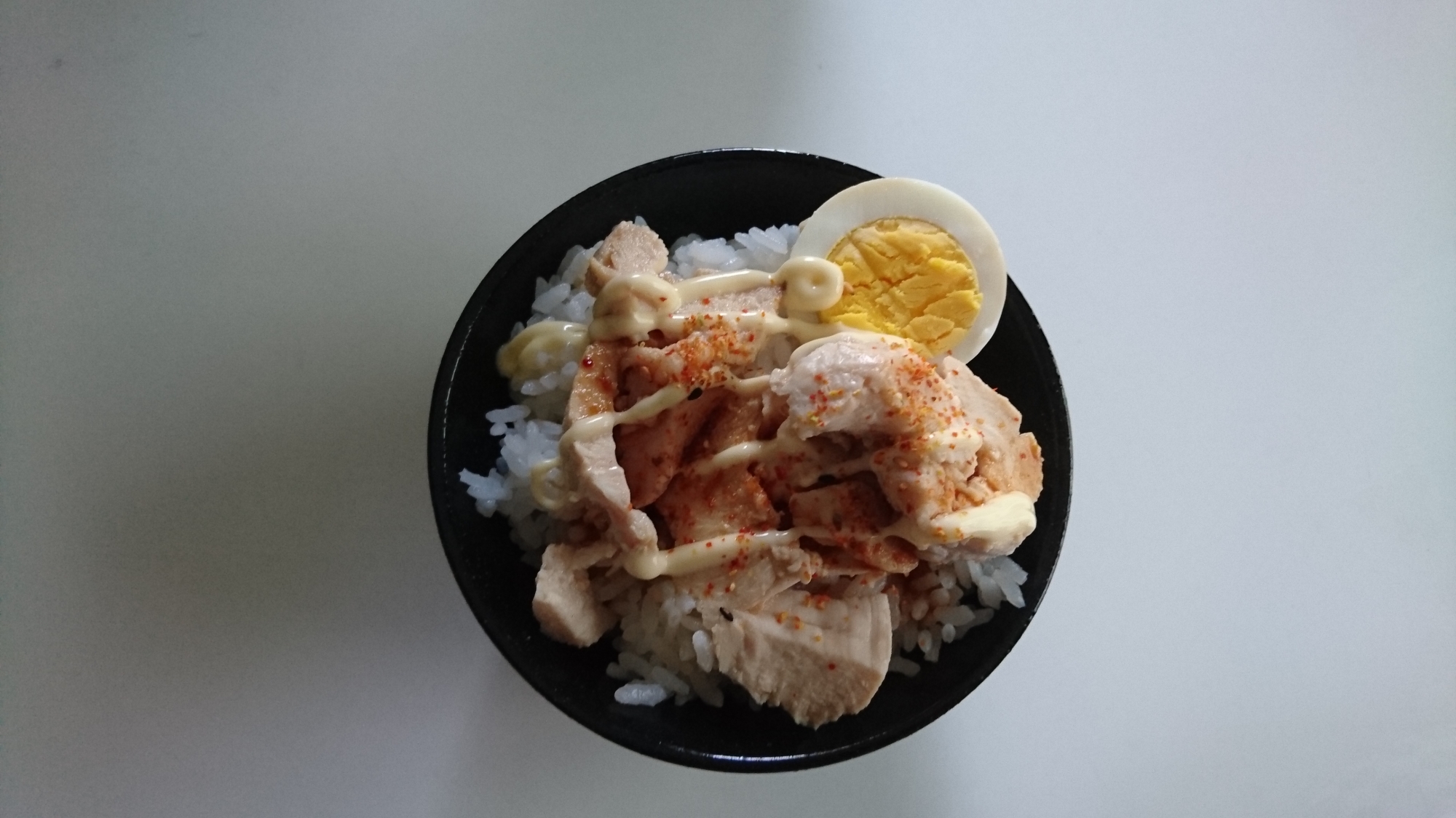 サラダチキンでチャーシュー風丼♪