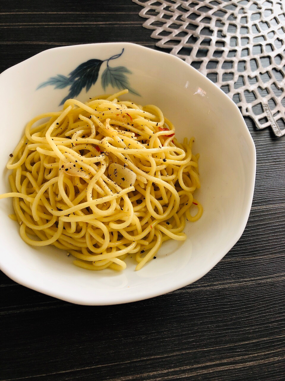 副菜焼きそば☆にんにくと鷹の爪だけペペロンチーノ