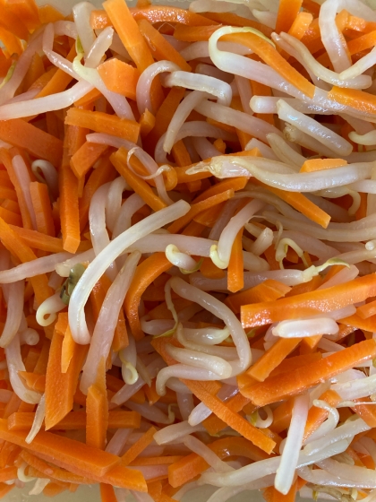 もやしと人参と生姜のレモン和え