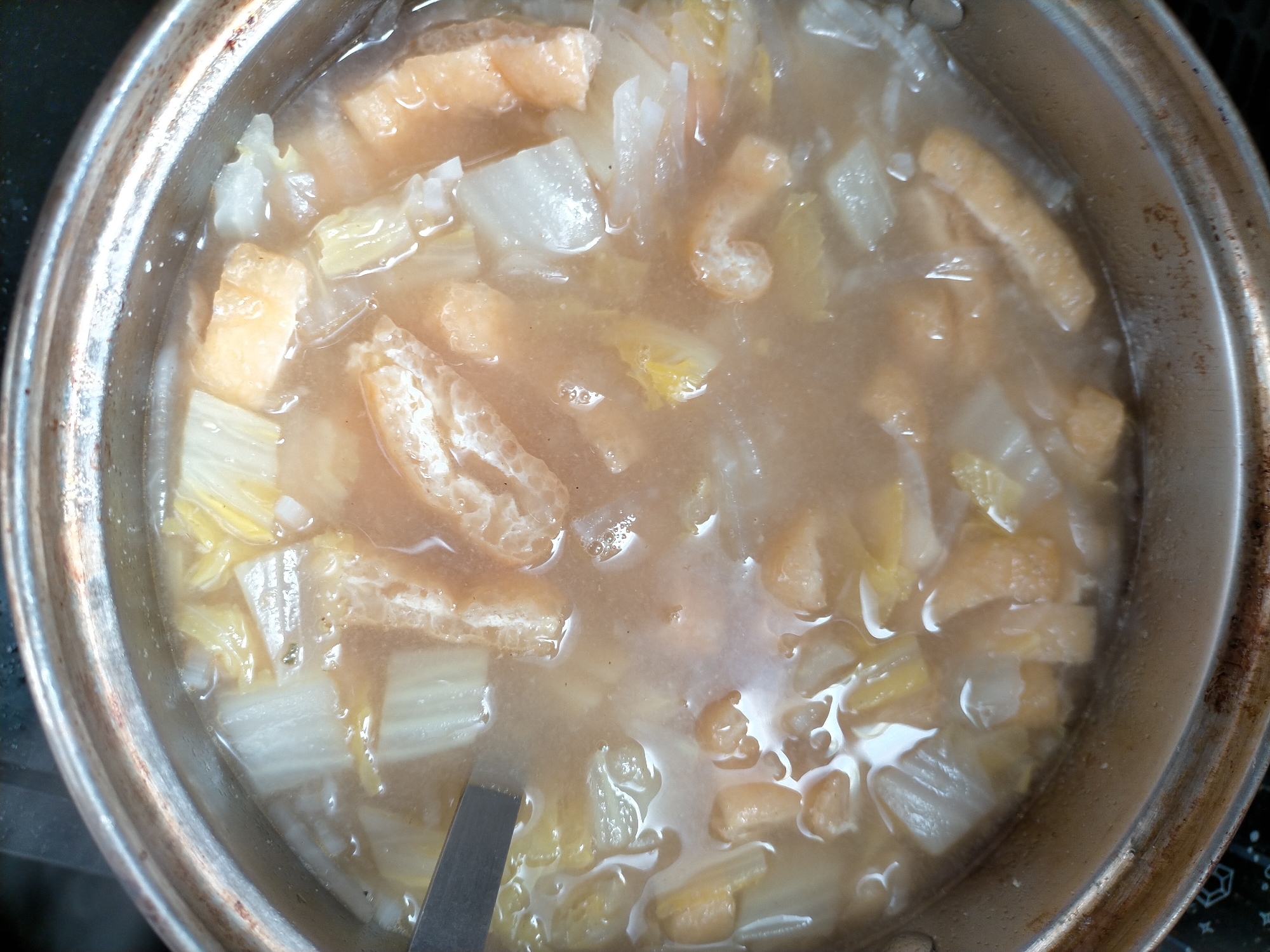 白菜と大根と油揚げの味噌汁