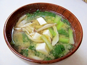 小松菜としめじ 豆腐の味噌汁 レシピ 作り方 By ぶるぶるらぶ 楽天レシピ