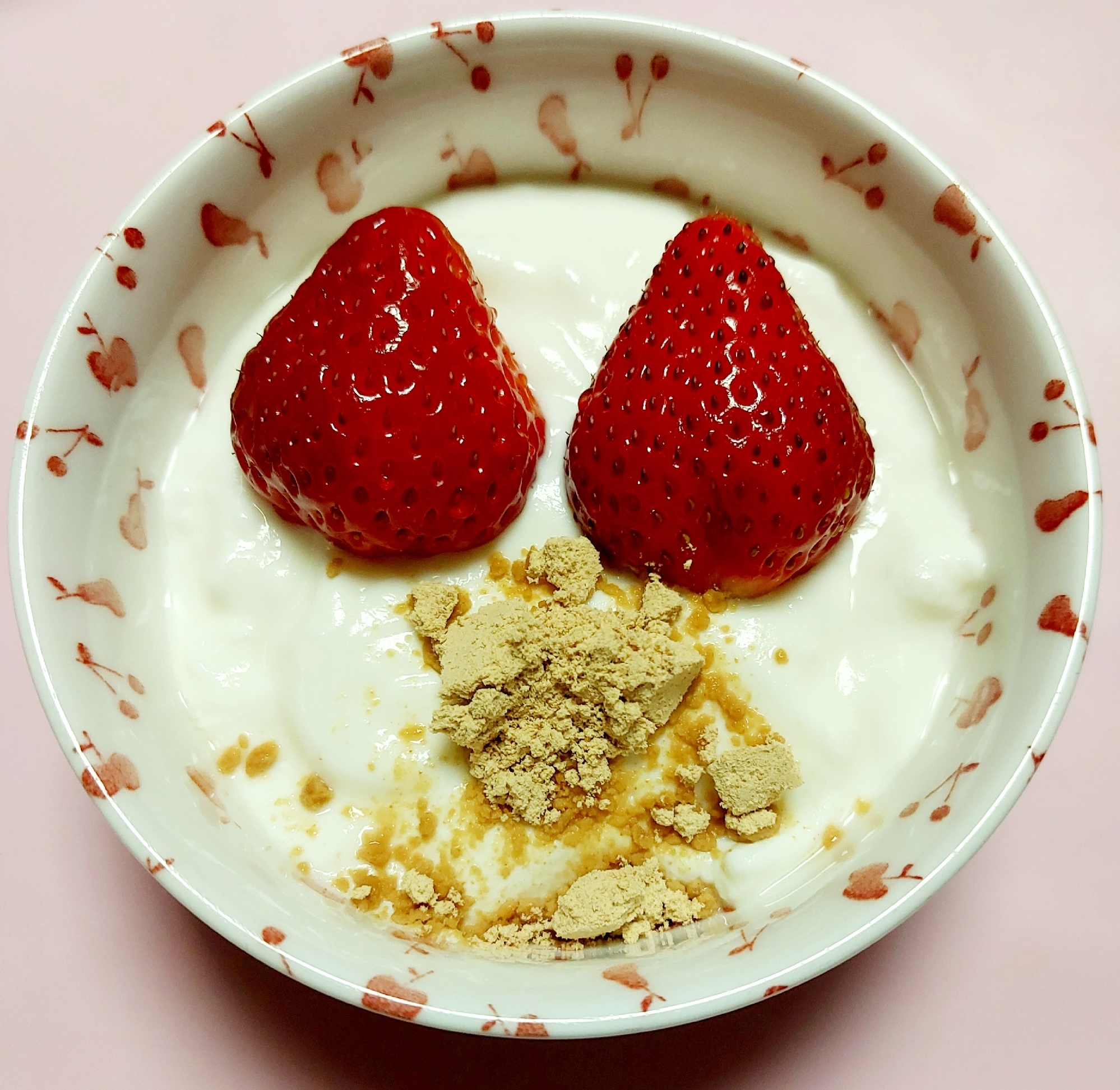 いちごきな粉ヨーグルト