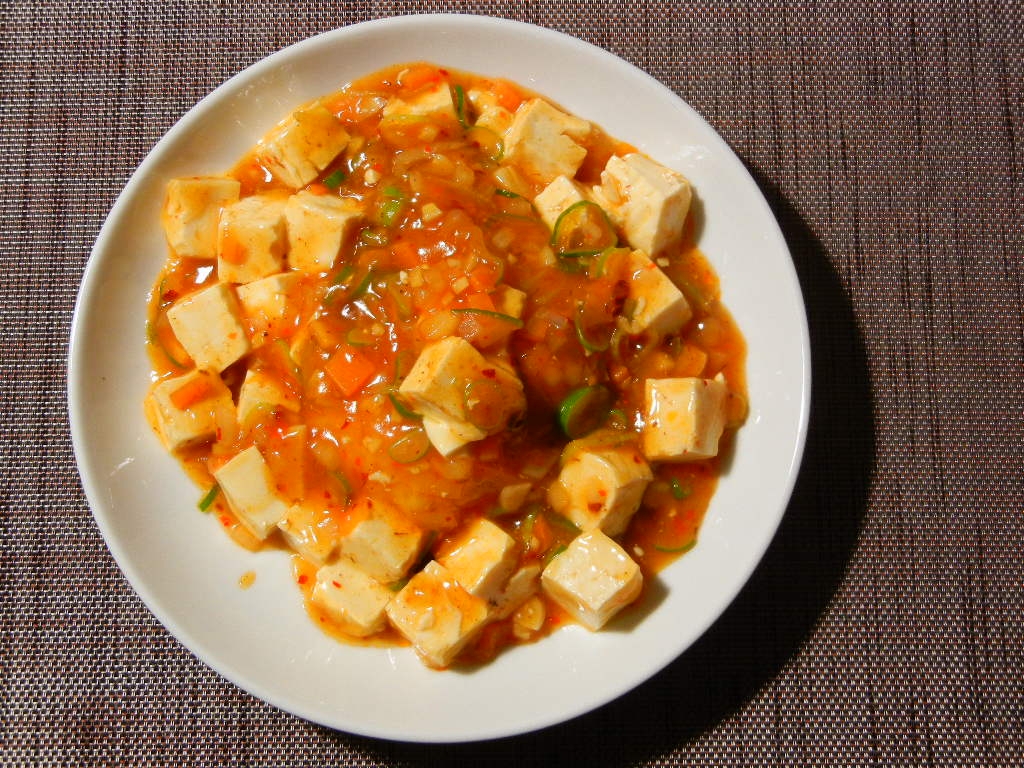 トマト麻婆豆腐丼