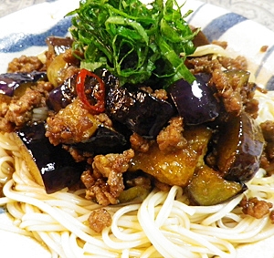 挽肉茄子のピリ辛素麺