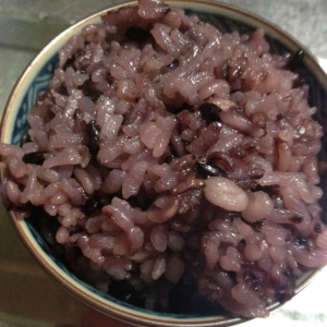 黒米と麦のご飯 レシピ 作り方 By Yuioct 楽天レシピ