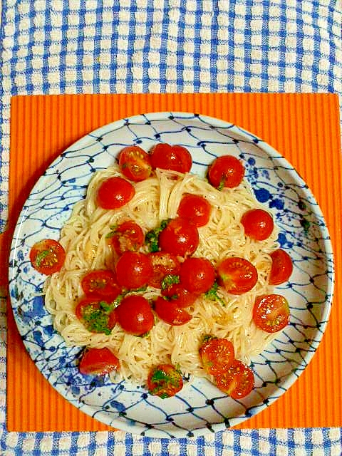 ミニトマトとオリーブオイルの素麺♪