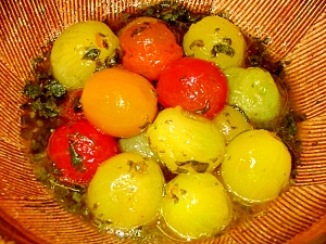 ミニトマトの生バジルサラダ