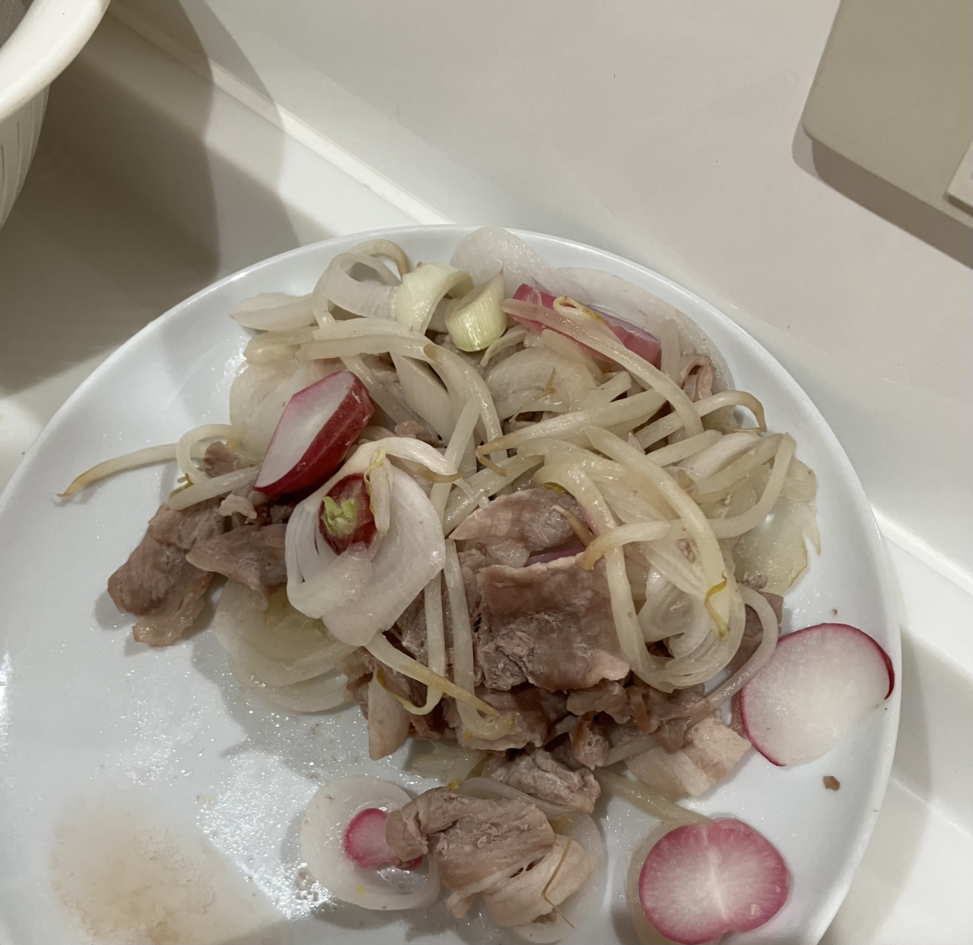 ラディッシュの豚肉醤油いため