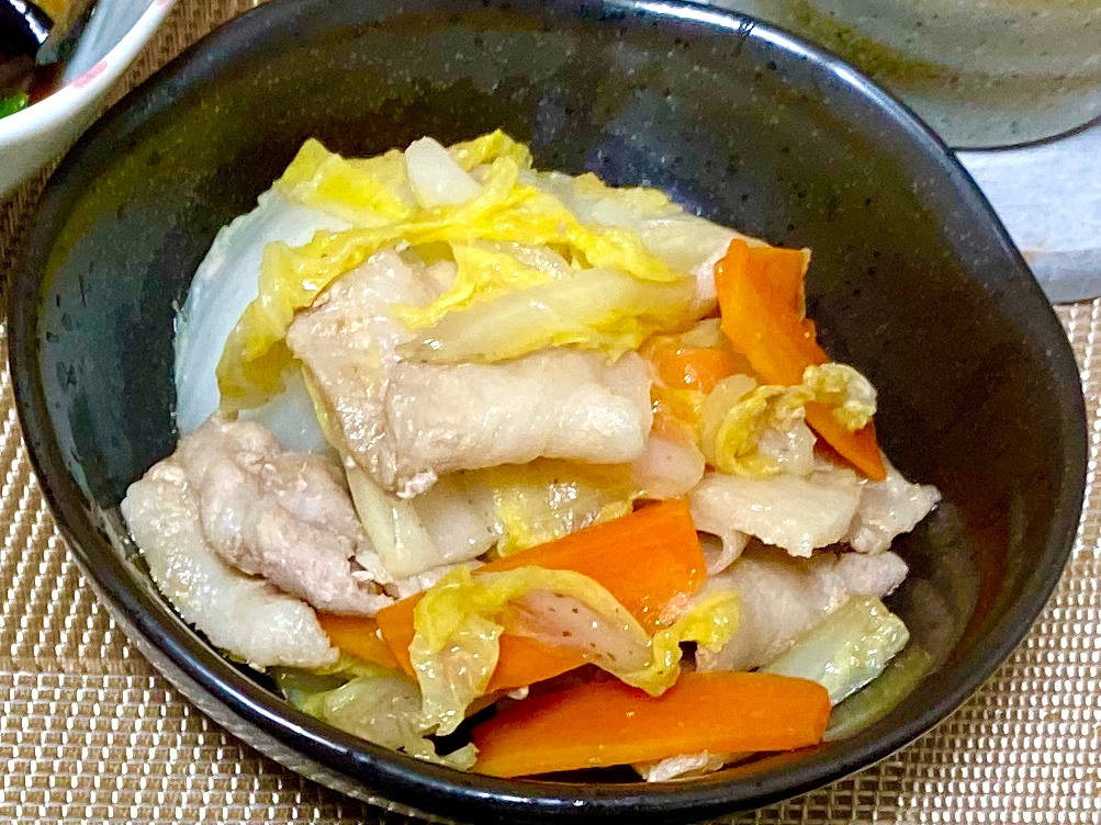 調味料1つだけの超簡単レシピ☆豚バラ白菜の炒め煮