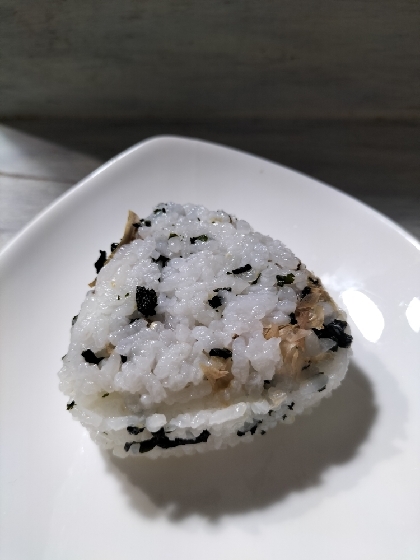 わかめの混ぜご飯おにぎり