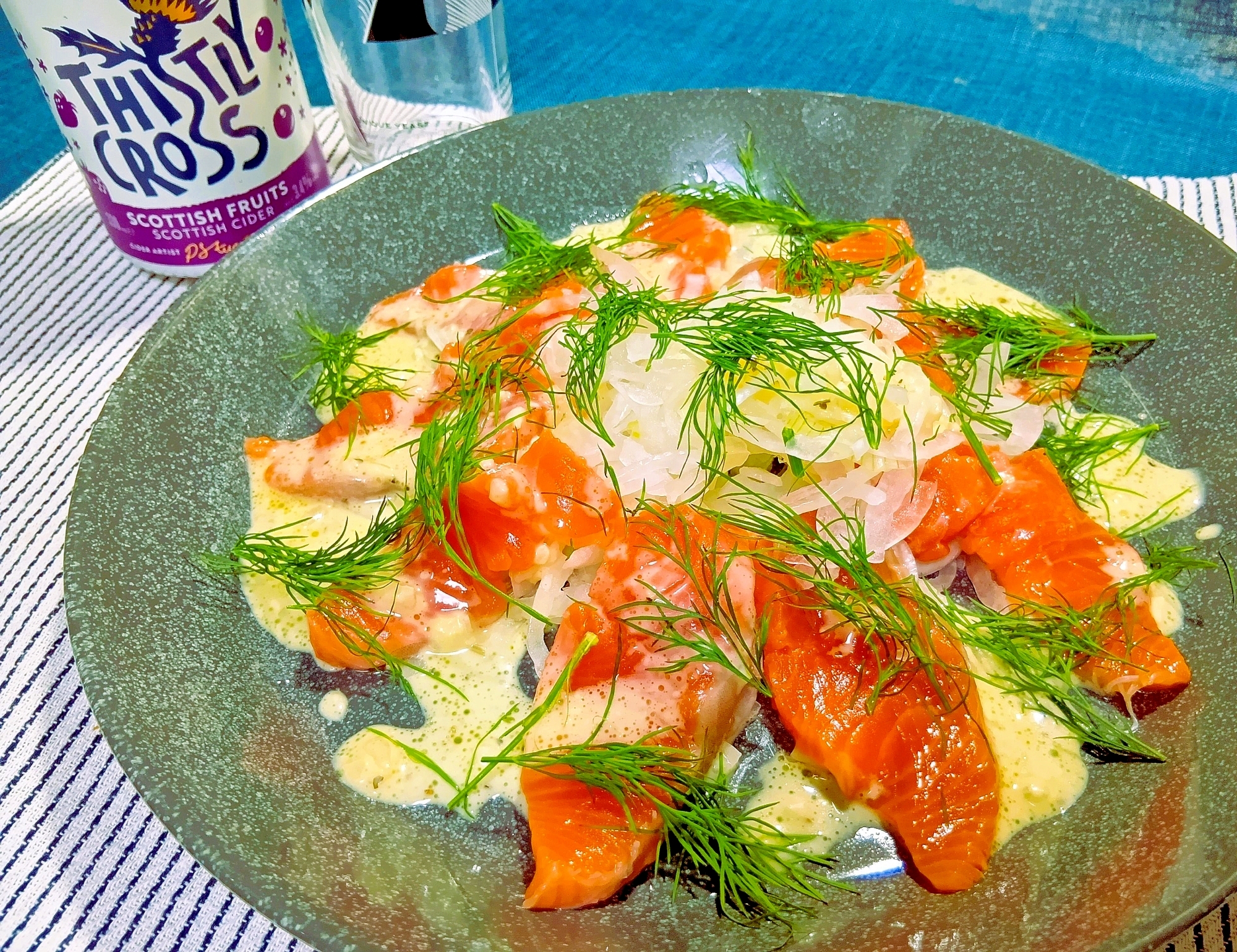 ディル香る！新たまねぎとサーモンのカルパッチョ