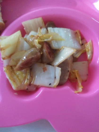 白菜と魚肉ソーセージの簡単炒め