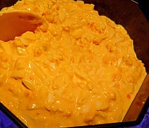 ゆで卵の風味が抜群！クリーミーなマカロニサラダ