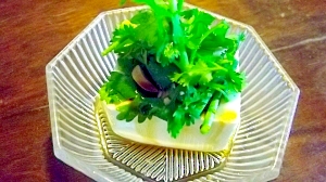 簡単 パクチーで エスニック冷や奴 レシピ 作り方 By きのこのみみ 楽天レシピ