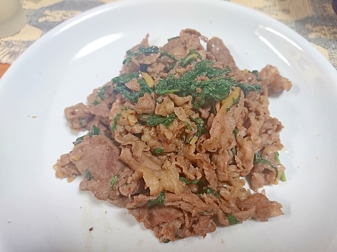 大葉と牛肉の炒め物（大葉の大量消費）