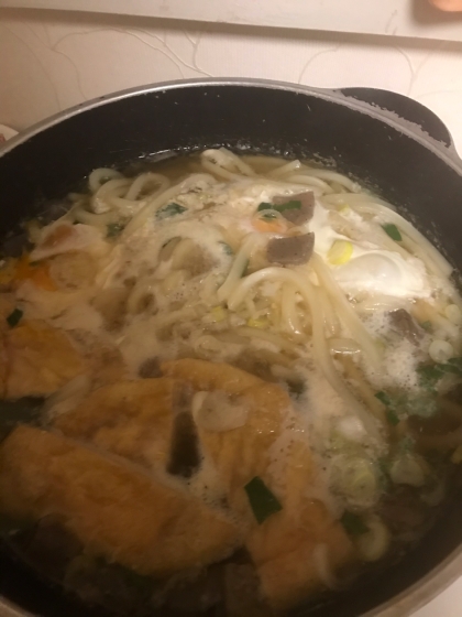 旨みたっぷりのおだし de 鍋焼き”力”うどん