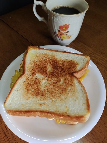 ハムとクリームチーズのホットサンド