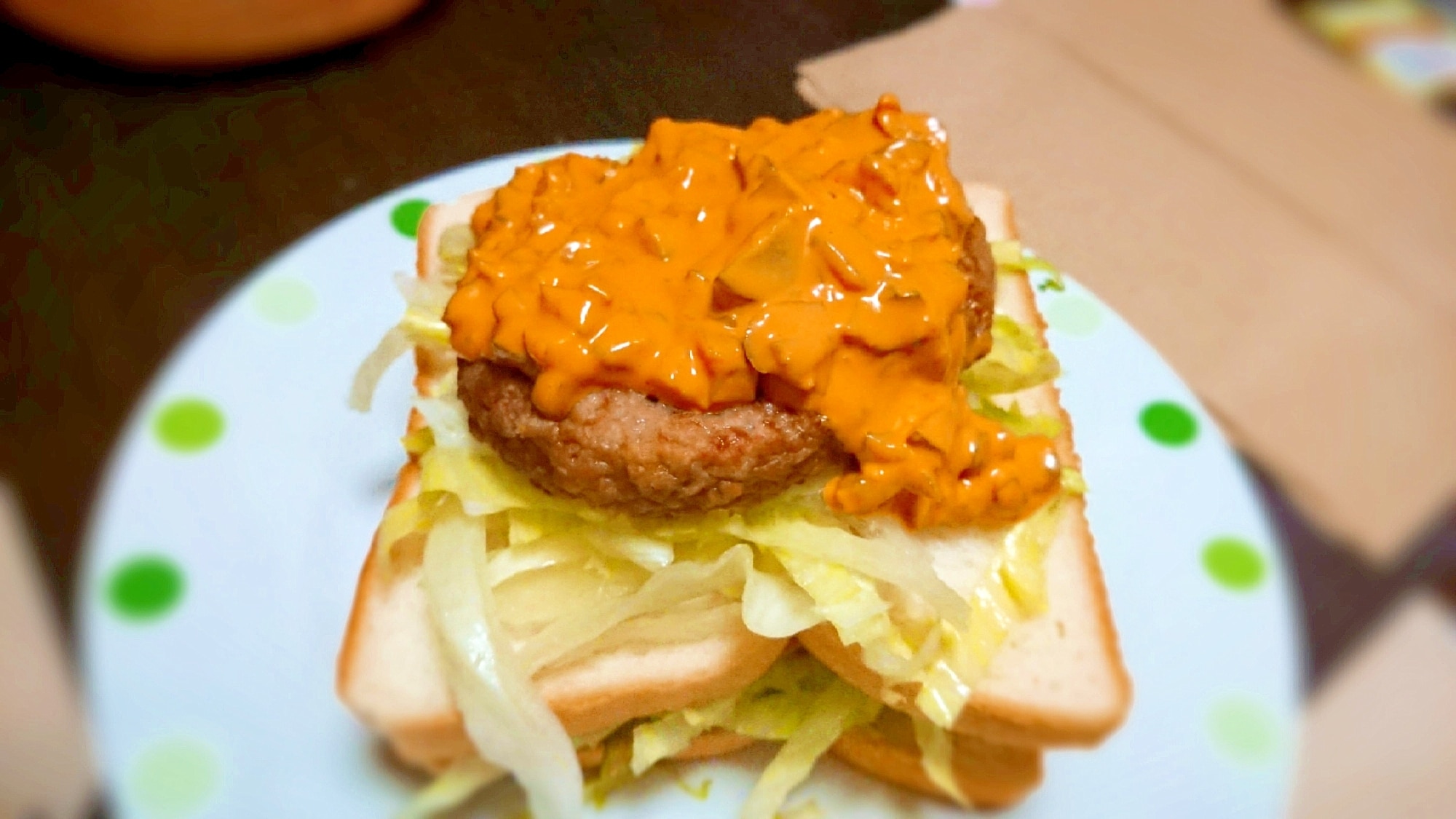 冷蔵庫で作るスパイシーなディルピクルスのレシピ