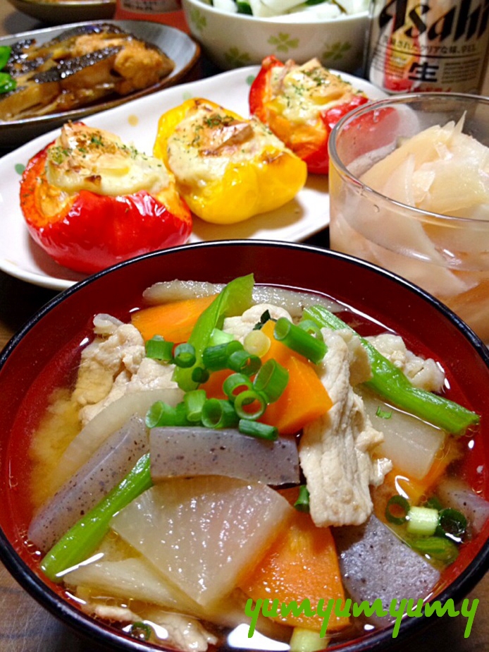 豚汁です☆お腹＆ココロがほっこり♪ウチの冬の定番味