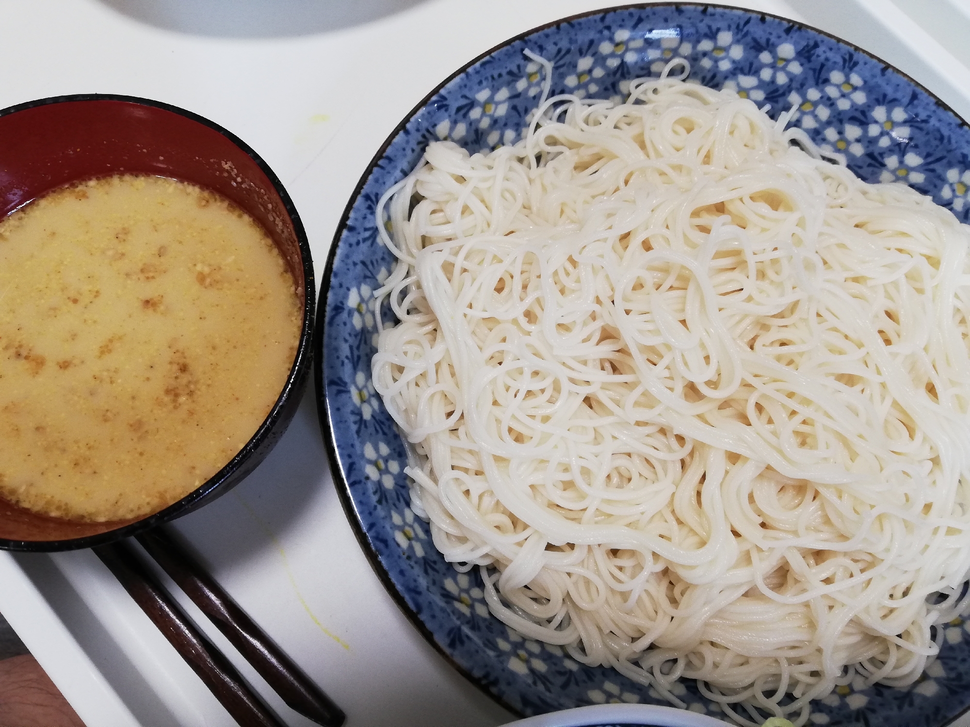 冷やしカレーつゆのソーメン