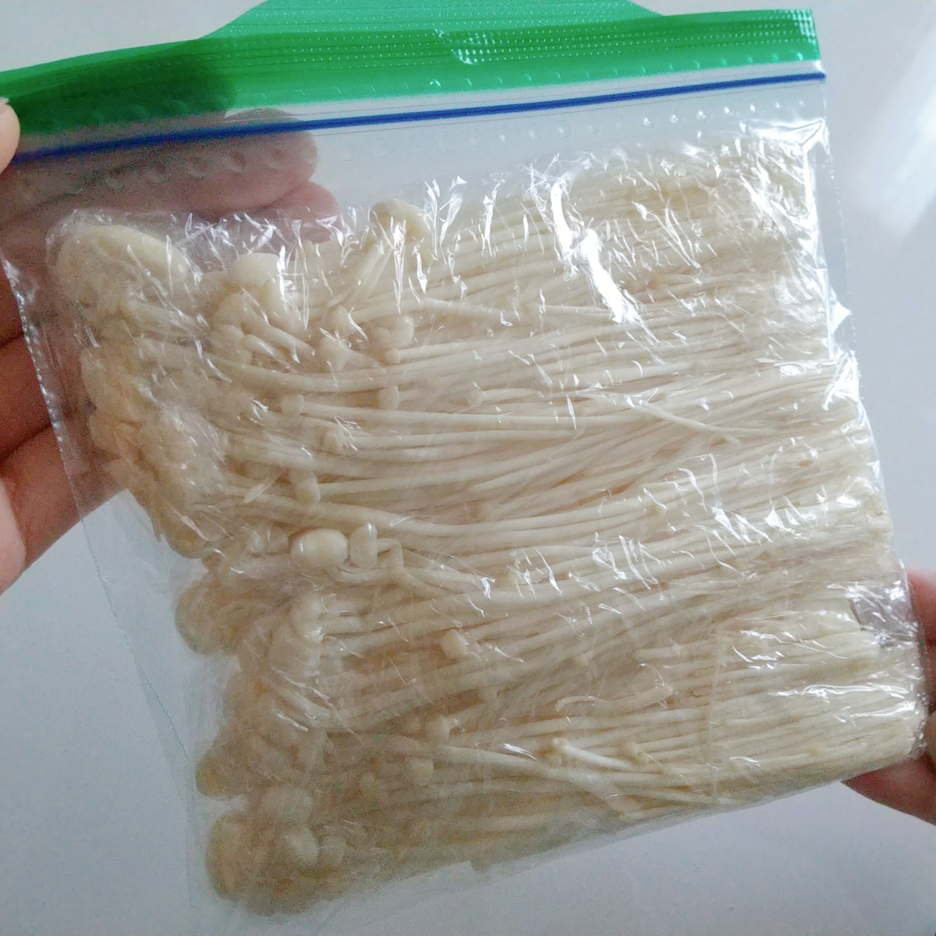 使い切れない時は冷凍♪【冷凍えのき】冷凍方法