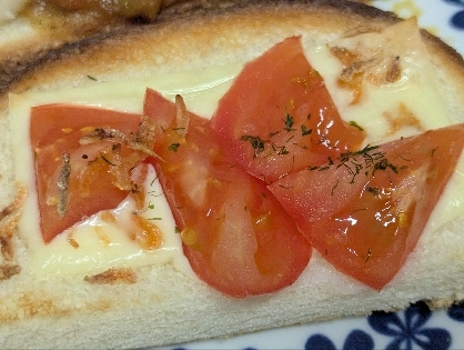 トマトと小えびのチーズトースト