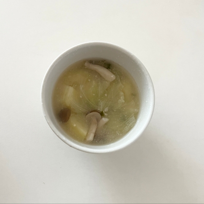 残り野菜と玉子豆腐のお味噌汁