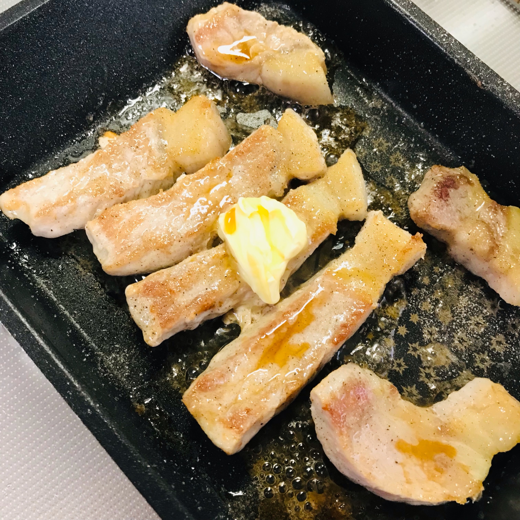 お弁当用〜豚ロース肉のバター醤油炒め