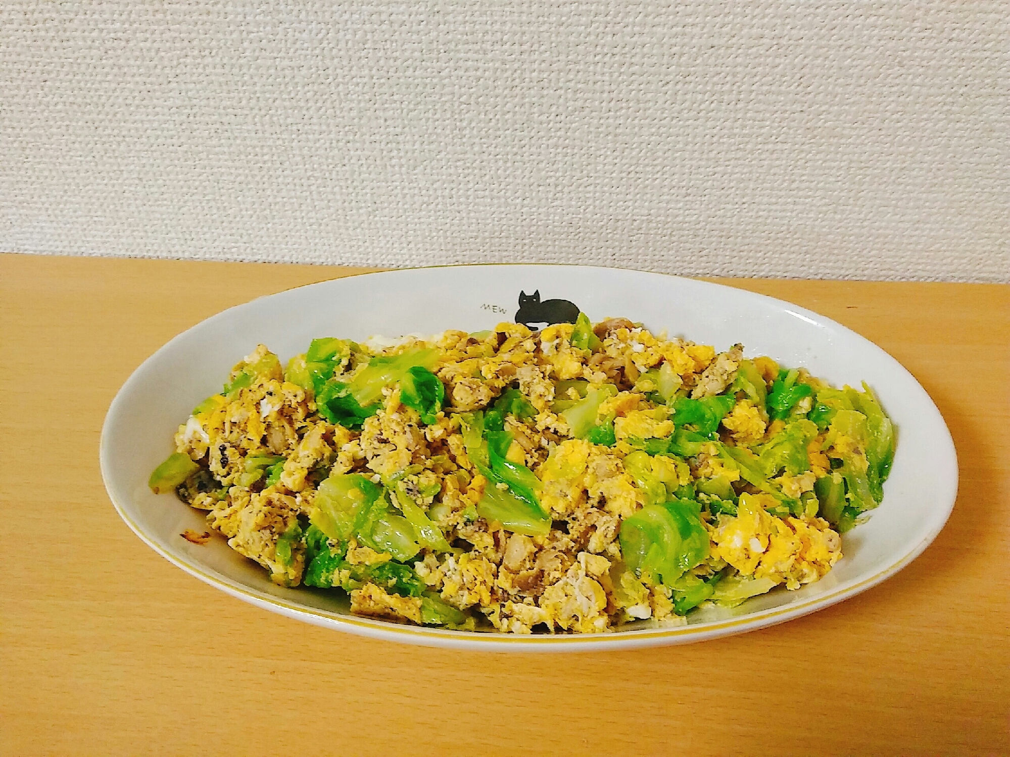 鯖缶で♪鯖とキャベツの卵とじ