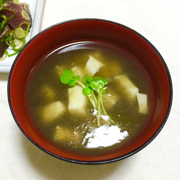 お湯注ぐだけ たまご豆腐ととろろ昆布お吸い物 レシピ 作り方 By Kuuuma 楽天レシピ お湯注ぐだけ たまご豆腐ととろろ昆布お吸い物 レシピ 作り方 By Kuuuma 楽天レシピ