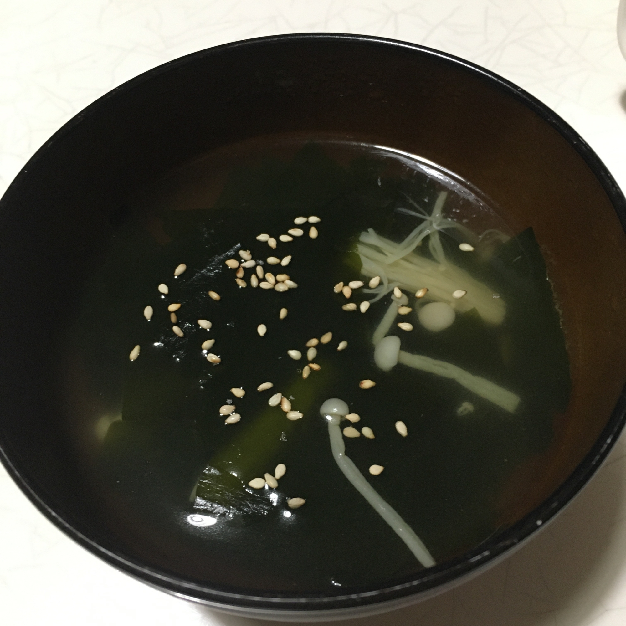 わかめとえのきの中華スープ