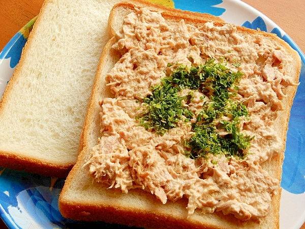 5分!?男の手料理❤ツナマヨ辛子サンドイッチ♪