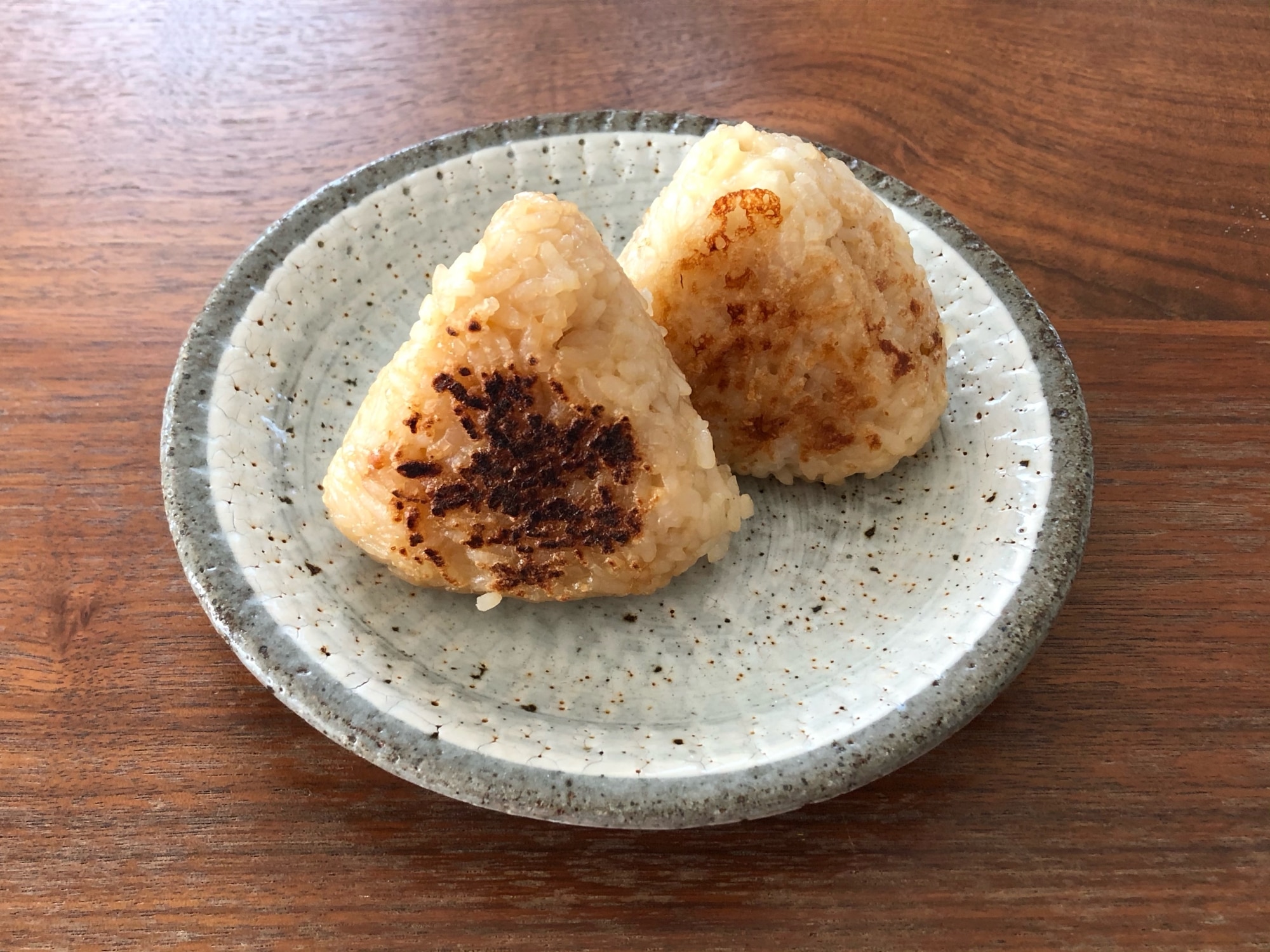 とろけるチーズとおかか入りほんのり甘い焼きおにぎり レシピ 作り方 By ちぃころ 楽天レシピ