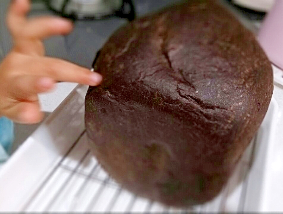 【糖質制限】ブラックココアでブラックココア食パン