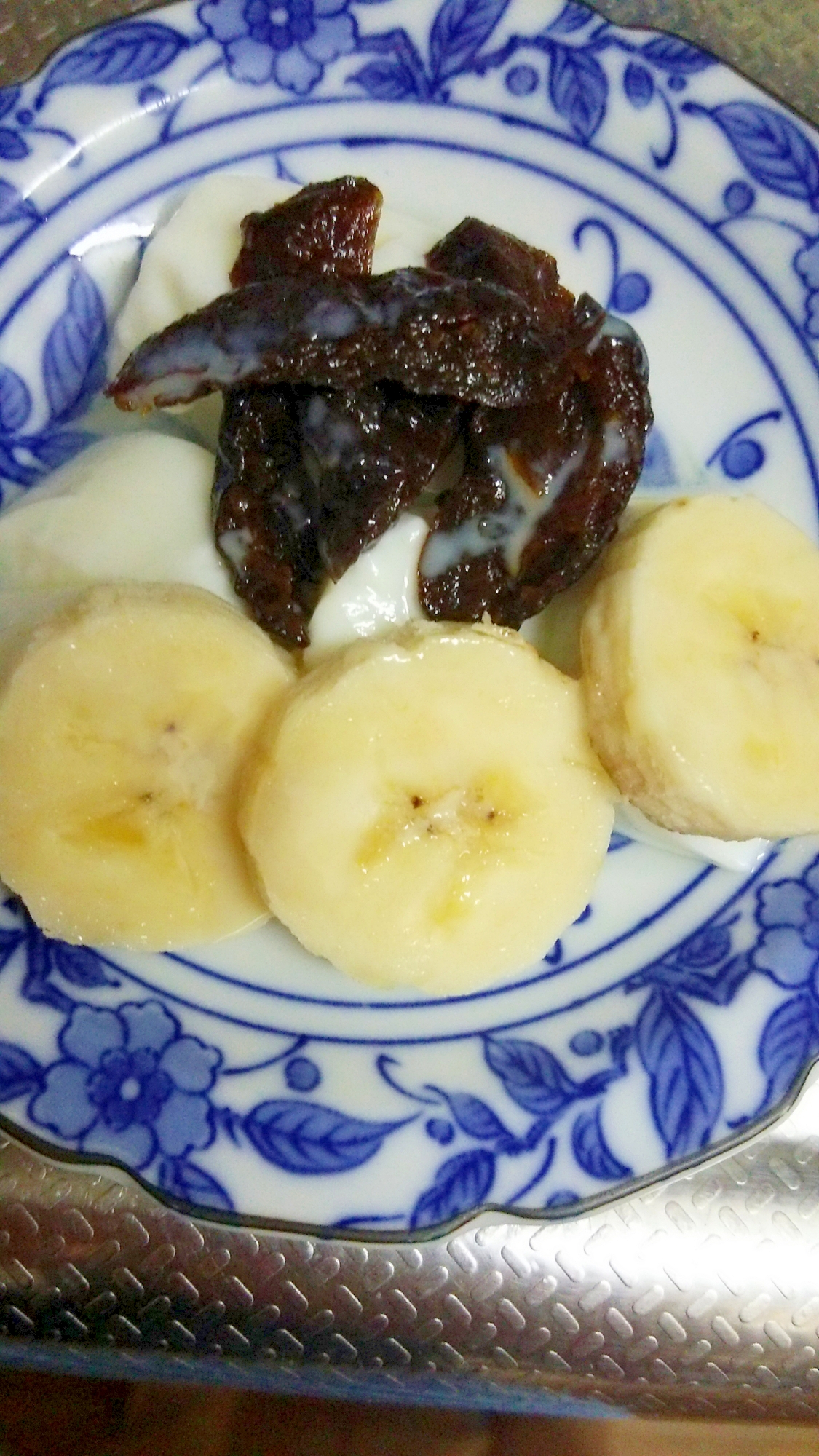 プルーンとバナナの腸よいヨーグルト