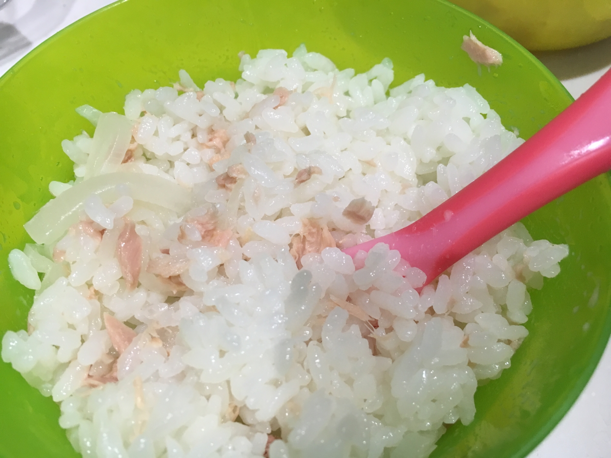 離乳食 完了期 ツナと玉ねぎの醤油マヨごはん レシピ 作り方 By Kmama36 楽天レシピ